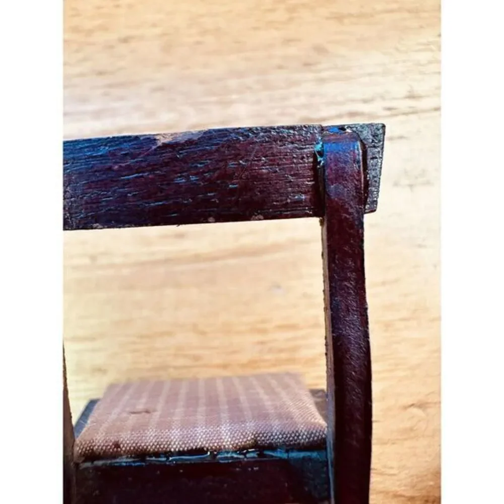 Dollhouse‎ Miniature Handcrafted Chair With Plaid Cushion Furniture